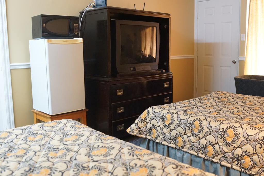Motel Montreal Notre-Dame-de-l'Ile-Perrot Экстерьер фото